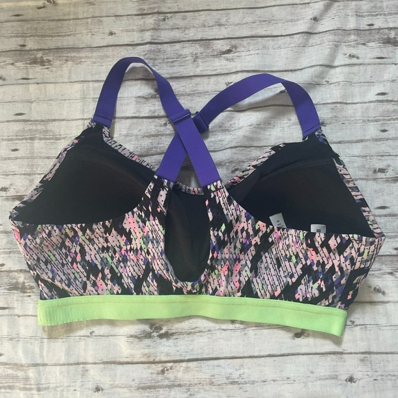Victoria Secret VSX Multicolor Cross Back Lightweight Sports Bra Sz 32D Wireless - Picture 4 of 7